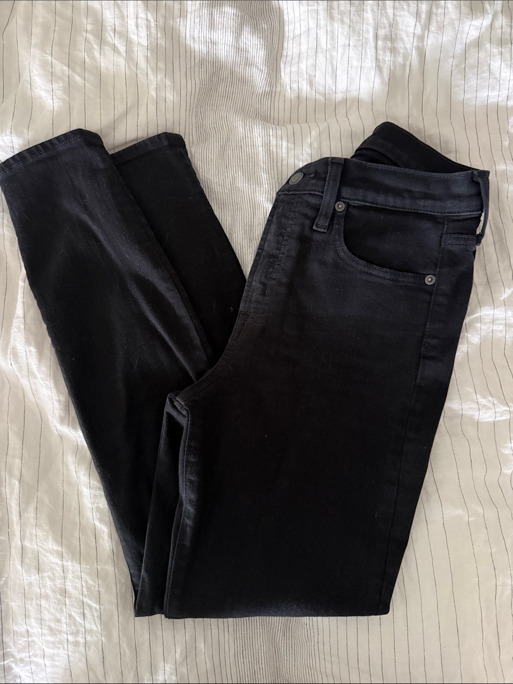 GAP Black Women's Skinny Jeans - Sleek High-Rise Fit